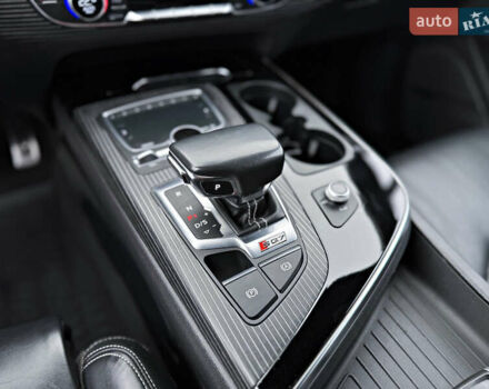 Чорний Ауді SQ7, об'ємом двигуна 3.96 л та пробігом 163 тис. км за 62000 $, фото 41 на Automoto.ua