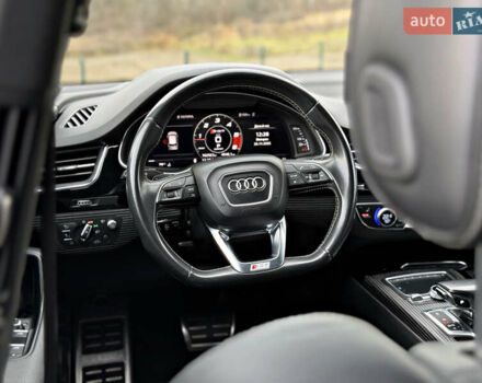 Чорний Ауді SQ7, об'ємом двигуна 3.96 л та пробігом 163 тис. км за 62000 $, фото 57 на Automoto.ua