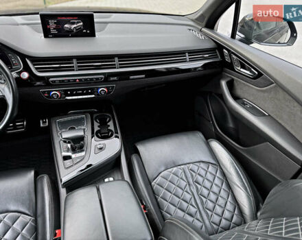 Чорний Ауді SQ7, об'ємом двигуна 3.96 л та пробігом 163 тис. км за 62000 $, фото 47 на Automoto.ua