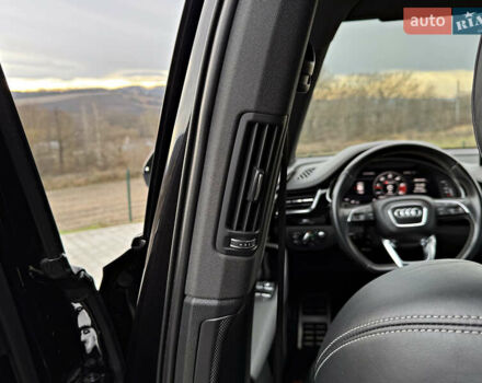 Чорний Ауді SQ7, об'ємом двигуна 3.96 л та пробігом 163 тис. км за 62000 $, фото 56 на Automoto.ua