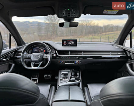 Чорний Ауді SQ7, об'ємом двигуна 3.96 л та пробігом 163 тис. км за 62000 $, фото 18 на Automoto.ua