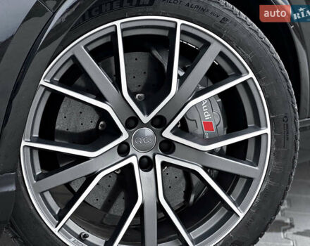 Чорний Ауді SQ7, об'ємом двигуна 3.96 л та пробігом 163 тис. км за 62000 $, фото 76 на Automoto.ua