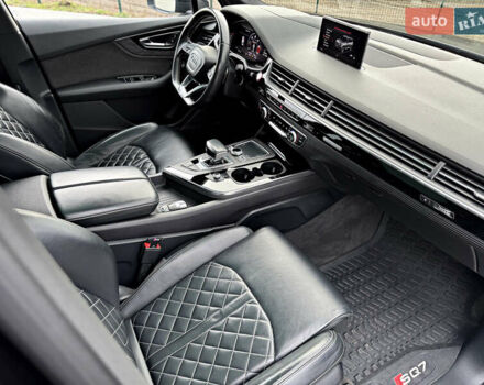 Чорний Ауді SQ7, об'ємом двигуна 3.96 л та пробігом 163 тис. км за 62000 $, фото 26 на Automoto.ua