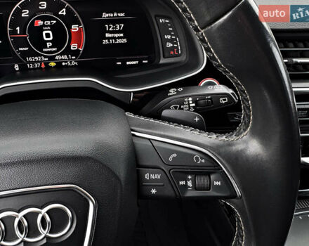 Чорний Ауді SQ7, об'ємом двигуна 3.96 л та пробігом 163 тис. км за 62000 $, фото 34 на Automoto.ua