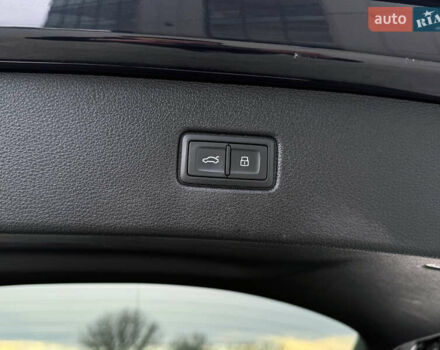 Чорний Ауді SQ7, об'ємом двигуна 3.96 л та пробігом 163 тис. км за 62000 $, фото 9 на Automoto.ua