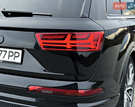 Чорний Ауді SQ7, об'ємом двигуна 3.96 л та пробігом 163 тис. км за 62000 $, фото 66 на Automoto.ua
