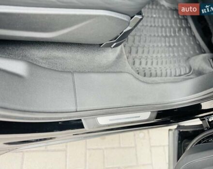 Черный Ауди SQ7, объемом двигателя 3.96 л и пробегом 185 тыс. км за 74950 $, фото 87 на Automoto.ua