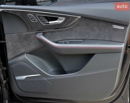 Чорний Ауді SQ7, об'ємом двигуна 4 л та пробігом 105 тис. км за 82999 $, фото 41 на Automoto.ua