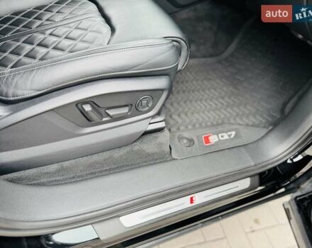 Черный Ауди SQ7, объемом двигателя 3.96 л и пробегом 185 тыс. км за 74950 $, фото 67 на Automoto.ua