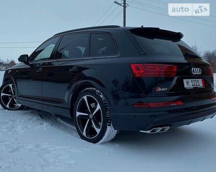 Чорний Ауді SQ7, об'ємом двигуна 4 л та пробігом 94 тис. км за 69999 $, фото 11 на Automoto.ua