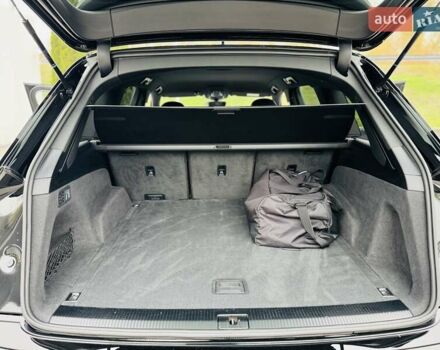 Черный Ауди SQ7, объемом двигателя 3.96 л и пробегом 185 тыс. км за 74950 $, фото 99 на Automoto.ua