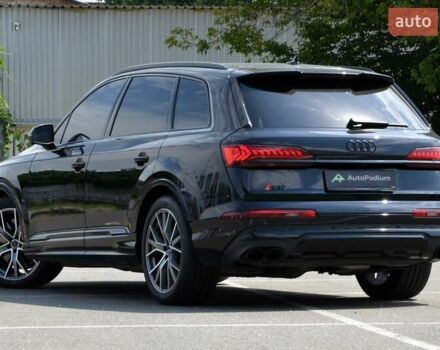 Чорний Ауді SQ7, об'ємом двигуна 4 л та пробігом 105 тис. км за 82999 $, фото 4 на Automoto.ua