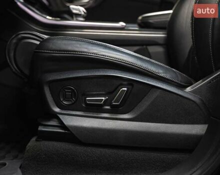 Черный Ауди SQ7, объемом двигателя 4 л и пробегом 123 тыс. км за 59900 $, фото 23 на Automoto.ua