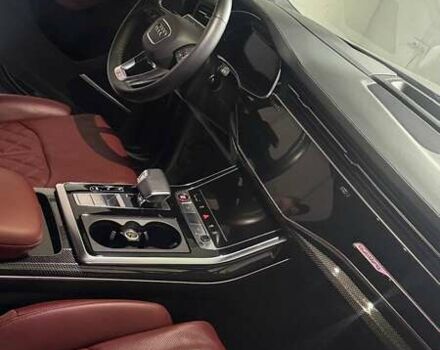 Чорний Ауді SQ7, об'ємом двигуна 4 л та пробігом 82 тис. км за 64999 $, фото 5 на Automoto.ua