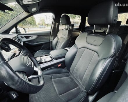 Чорний Ауді SQ7, об'ємом двигуна 4 л та пробігом 128 тис. км за 72000 $, фото 11 на Automoto.ua