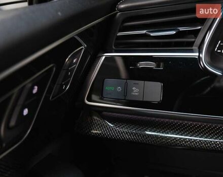 Черный Ауди SQ7, объемом двигателя 4 л и пробегом 123 тыс. км за 59900 $, фото 22 на Automoto.ua