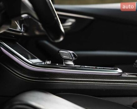 Черный Ауди SQ7, объемом двигателя 4 л и пробегом 123 тыс. км за 59900 $, фото 50 на Automoto.ua