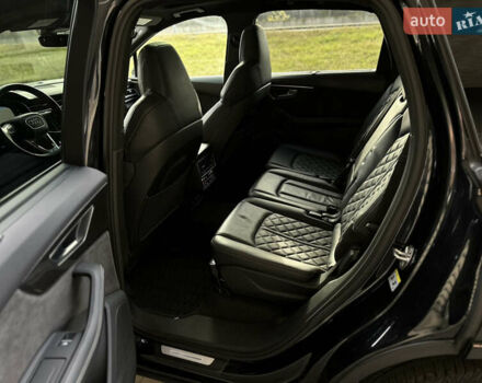 Черный Ауди SQ7, объемом двигателя 4 л и пробегом 105 тыс. км за 66600 $, фото 17 на Automoto.ua