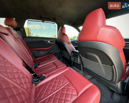 Черный Ауди SQ7, объемом двигателя 4 л и пробегом 83 тыс. км за 73800 $, фото 69 на Automoto.ua