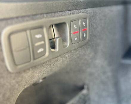 Чорний Ауді SQ7, об'ємом двигуна 4 л та пробігом 16 тис. км за 76099 $, фото 49 на Automoto.ua