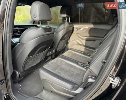 Черный Ауди SQ7, объемом двигателя 4 л и пробегом 61 тыс. км за 73500 $, фото 36 на Automoto.ua