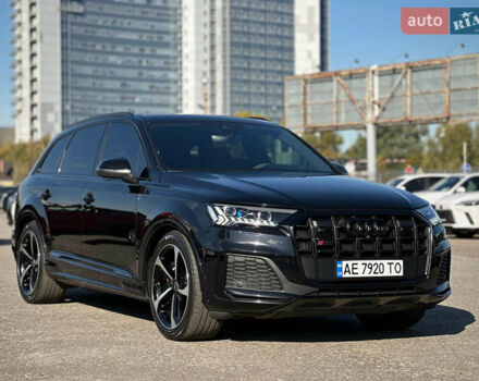Черный Ауди SQ7, объемом двигателя 4 л и пробегом 83 тыс. км за 73800 $, фото 13 на Automoto.ua