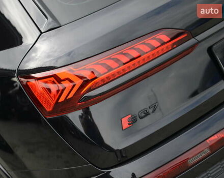 Черный Ауди SQ7, объемом двигателя 3.96 л и пробегом 140 тыс. км за 80500 $, фото 11 на Automoto.ua