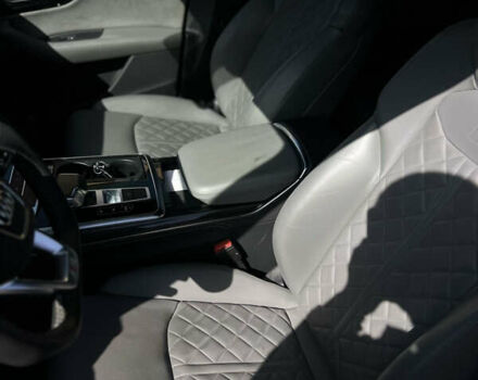 Чорний Ауді SQ7, об'ємом двигуна 4 л та пробігом 16 тис. км за 76099 $, фото 20 на Automoto.ua