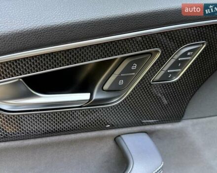 Ауди SQ7 2023 в Киеве на Automoto.ua Черный Ауди SQ7, объемом двигателя 4 л и пробегом 70 тыс. км за 85950 $, фото 52 на Automoto.ua