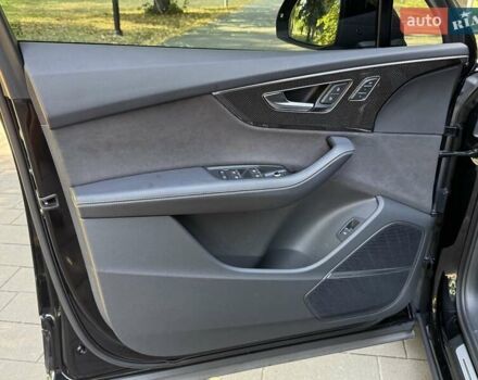 Ауди SQ7 2023 в Киеве на Automoto.ua Черный Ауди SQ7, объемом двигателя 4 л и пробегом 70 тыс. км за 85950 $, фото 51 на Automoto.ua