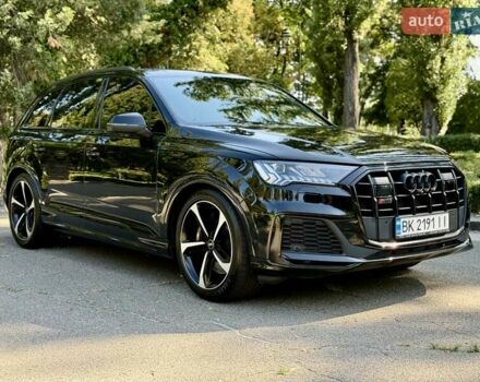 Ауди SQ7 2023 в Киеве на Automoto.ua Черный Ауди SQ7, объемом двигателя 4 л и пробегом 70 тыс. км за 85950 $, фото 2 на Automoto.ua