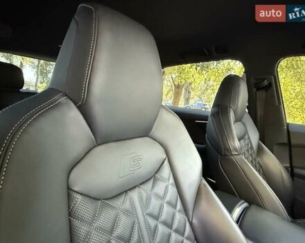 Ауди SQ7 2023 в Киеве на Automoto.ua Черный Ауди SQ7, объемом двигателя 4 л и пробегом 70 тыс. км за 85950 $, фото 90 на Automoto.ua