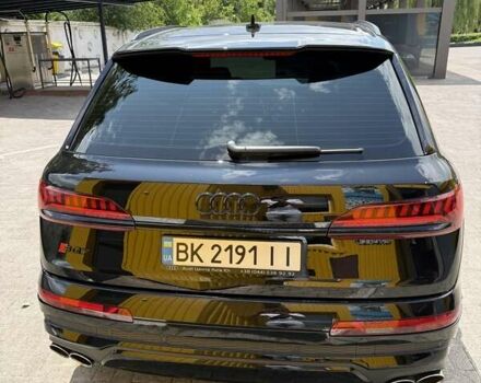Черный Ауди SQ7, объемом двигателя 4 л и пробегом 70 тыс. км за 90000 $, фото 1 на Automoto.ua