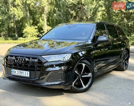 Ауди SQ7 2023 в Киеве на Automoto.ua Черный Ауди SQ7, объемом двигателя 4 л и пробегом 70 тыс. км за 85950 $, фото 9 на Automoto.ua