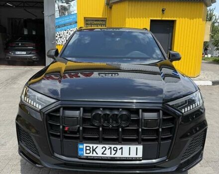 Черный Ауди SQ7, объемом двигателя 4 л и пробегом 70 тыс. км за 90000 $, фото 2 на Automoto.ua