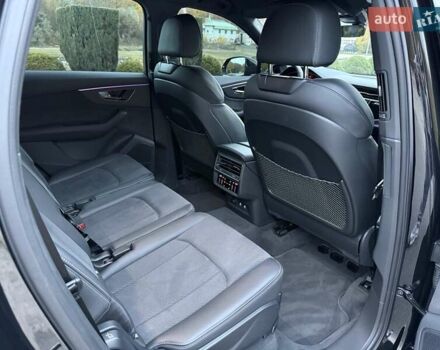 Черный Ауди SQ7, объемом двигателя 4 л и пробегом 20 тыс. км за 107000 $, фото 18 на Automoto.ua