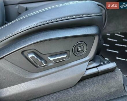 Черный Ауди SQ7, объемом двигателя 4 л и пробегом 20 тыс. км за 109900 $, фото 63 на Automoto.ua