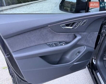 Черный Ауди SQ7, объемом двигателя 4 л и пробегом 20 тыс. км за 107000 $, фото 13 на Automoto.ua