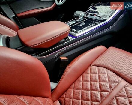 Чорний Ауді SQ7, об'ємом двигуна 4 л та пробігом 42 тис. км за 103000 $, фото 40 на Automoto.ua