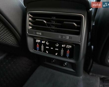 Черный Ауди SQ7, объемом двигателя 4 л и пробегом 20 тыс. км за 109900 $, фото 75 на Automoto.ua