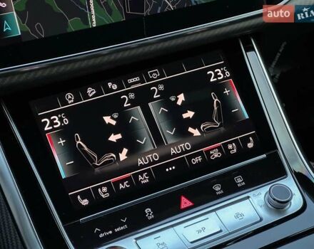 Черный Ауди SQ7, объемом двигателя 4 л и пробегом 20 тыс. км за 109900 $, фото 90 на Automoto.ua
