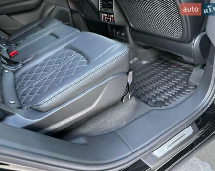 Черный Ауди SQ7, объемом двигателя 4 л и пробегом 20 тыс. км за 109900 $, фото 70 на Automoto.ua