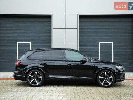 Ауді SQ7 2018 у Ужгороді на Automoto.ua Чорний Ауді SQ7, об'ємом двигуна 3.96 л та пробігом 130 тис. км за 57193 $, фото 1 на Automoto.ua