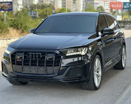 Черный Ауди SQ7, объемом двигателя 4 л и пробегом 48 тыс. км за 72500 $, фото 1 на Automoto.ua