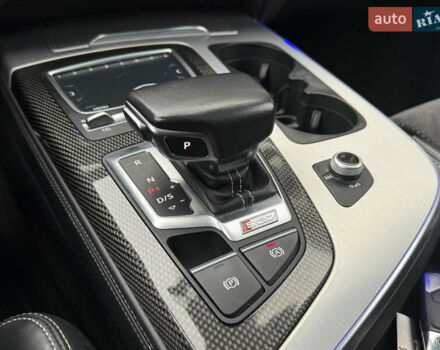 Сірий Ауді SQ7, об'ємом двигуна 4 л та пробігом 148 тис. км за 46999 $, фото 88 на Automoto.ua
