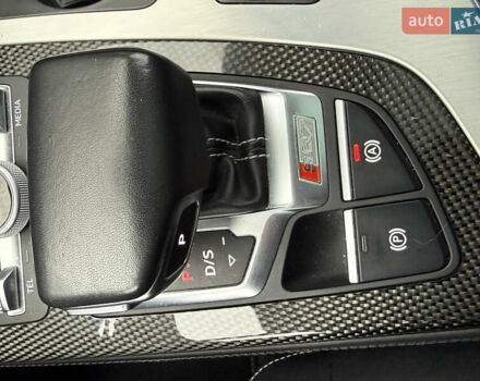 Сірий Ауді SQ7, об'ємом двигуна 4 л та пробігом 148 тис. км за 46999 $, фото 89 на Automoto.ua