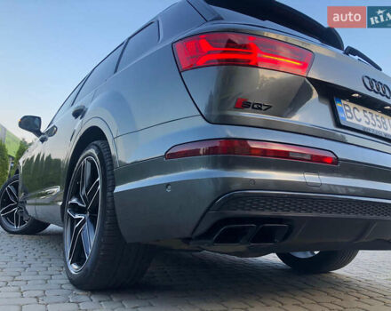 Серый Ауди SQ7, объемом двигателя 3.96 л и пробегом 103 тыс. км за 62000 $, фото 50 на Automoto.ua