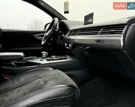 Сірий Ауді SQ7, об'ємом двигуна 4 л та пробігом 148 тис. км за 46999 $, фото 58 на Automoto.ua