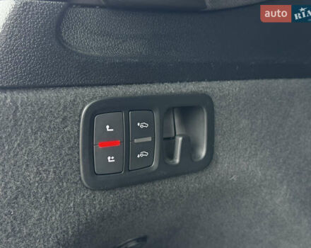 Сірий Ауді SQ7, об'ємом двигуна 4 л та пробігом 148 тис. км за 46999 $, фото 72 на Automoto.ua