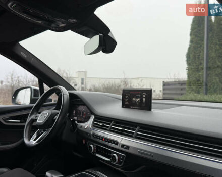 Сірий Ауді SQ7, об'ємом двигуна 4 л та пробігом 148 тис. км за 46999 $, фото 60 на Automoto.ua